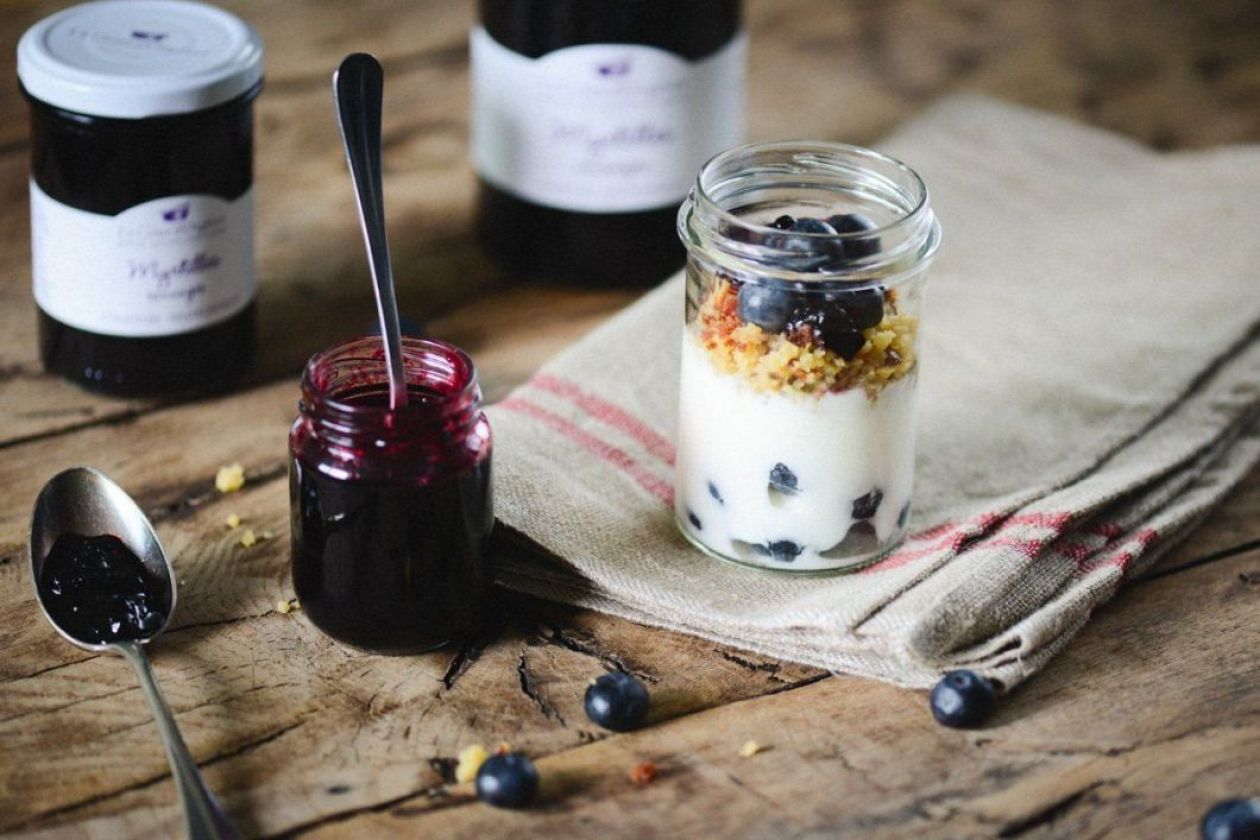 Brunch et confiture de myrtilles