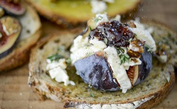 Toasts figues chèvre