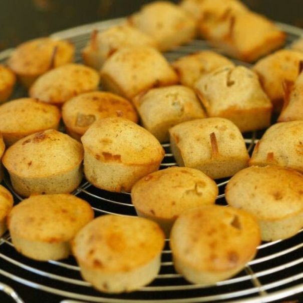 Mini-cakes au roquefort et poires
