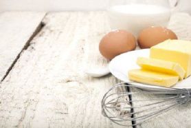 Du beurre de baratte, des oeufs frais, farine et lait frais