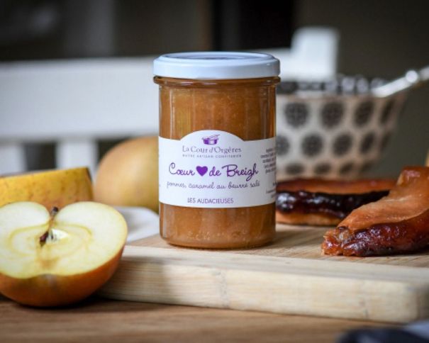 Confiture aux pommes et au caramel au beurre salé