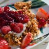 granola bowl fruits rouges