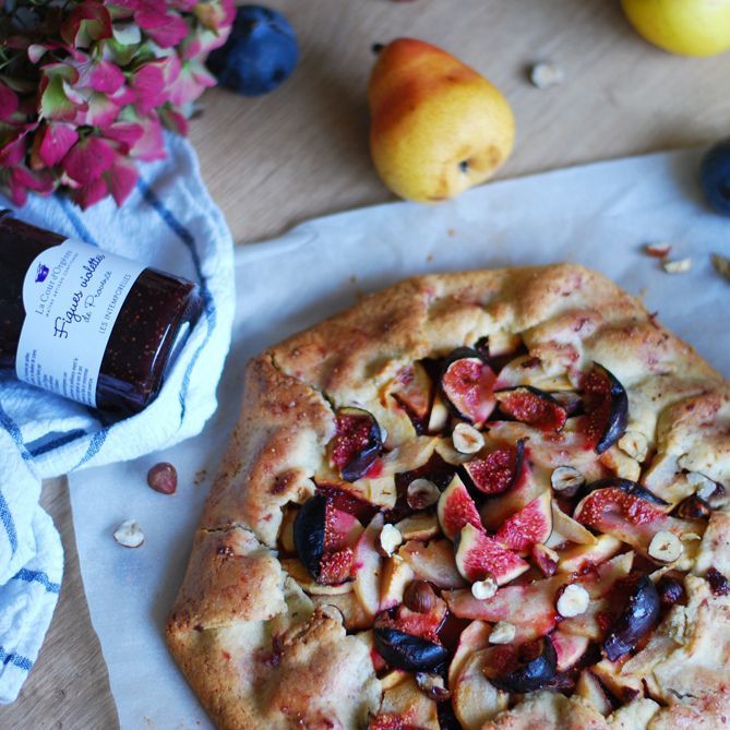 Tarte rustique aux fruits d'automne sans moule à tartes