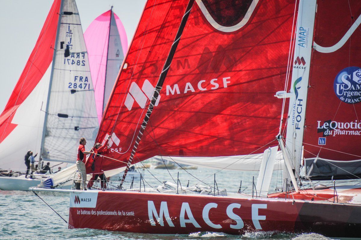 Bertrand de Broc à bord de son Imoca aux couleurs de MACSF