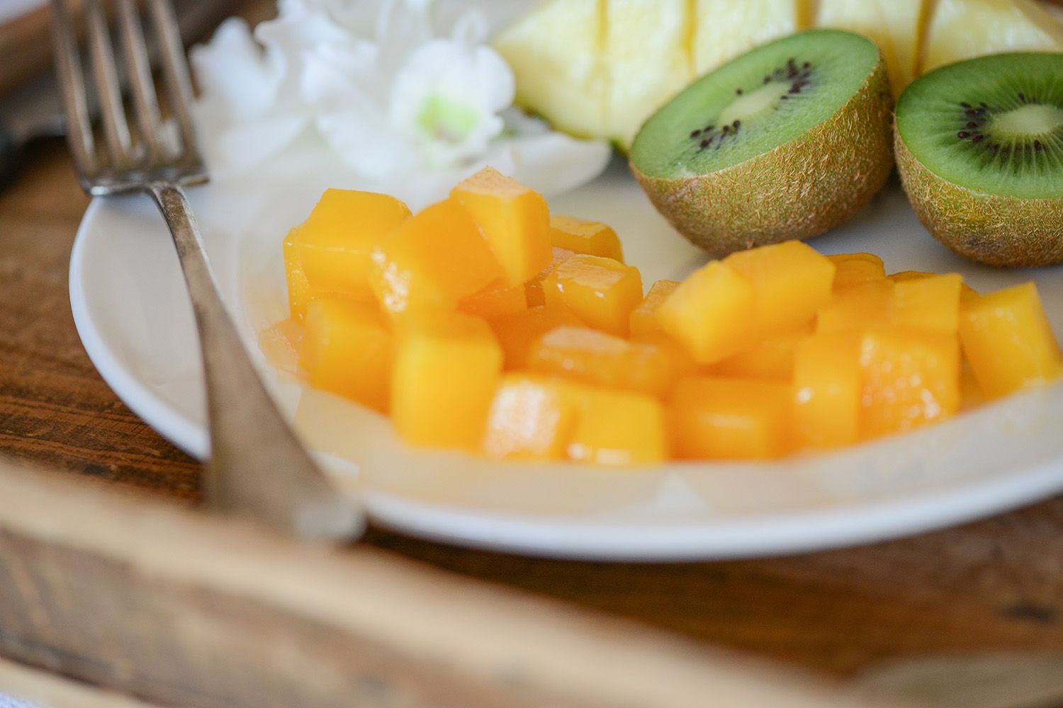 mangues fraiches en cube pour le pudding de chia au lait de coco 