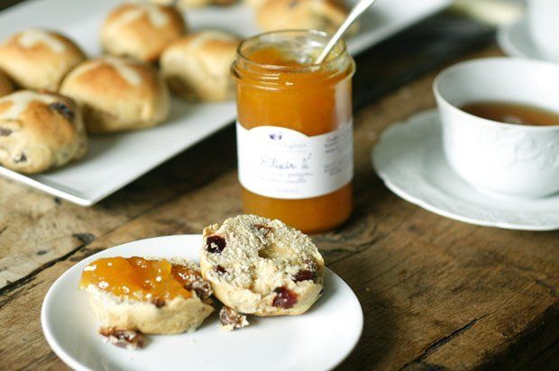 Hot cross buns avec confiture la cour d'orgères