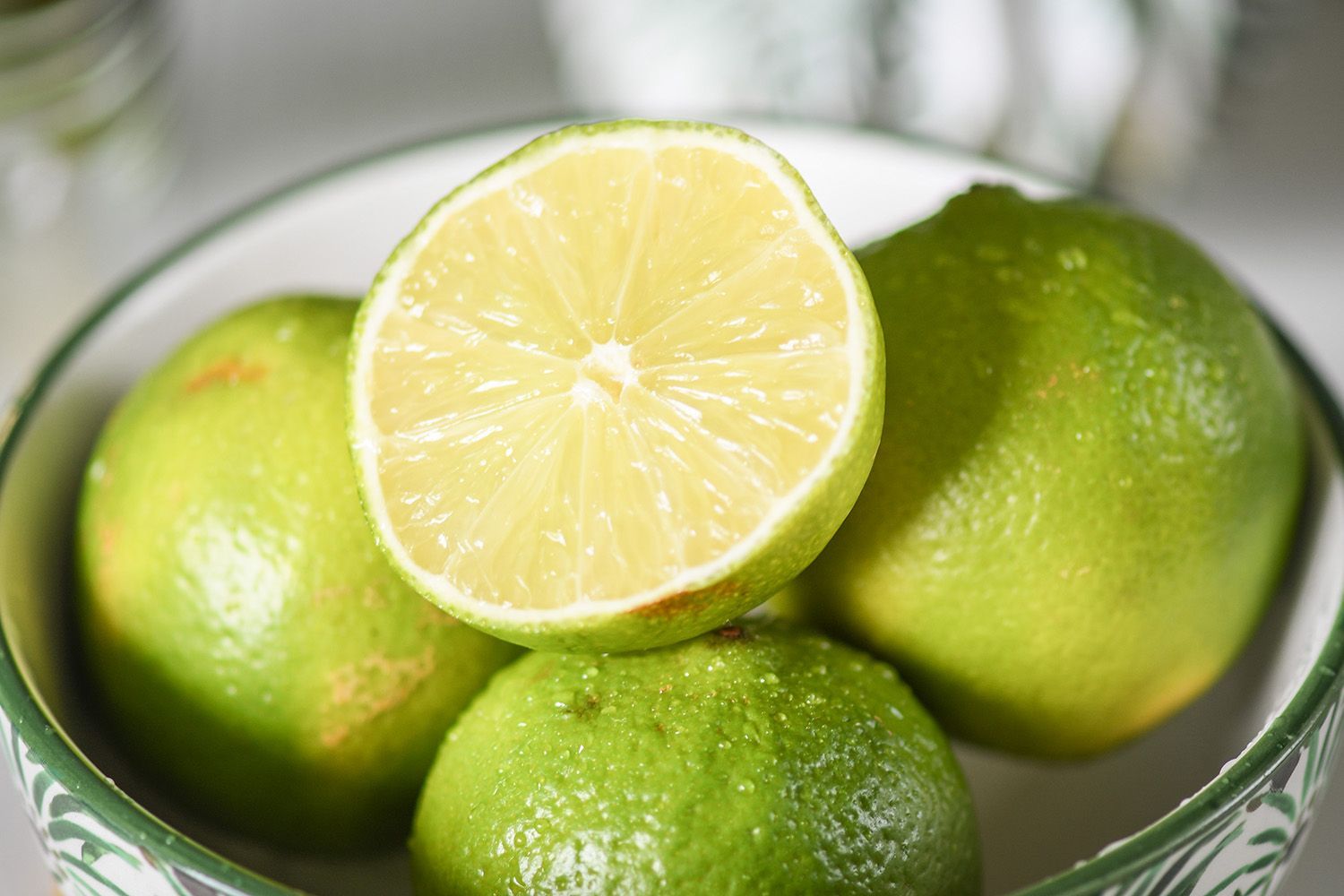 Le Citron Vert Fraicheur Et Vitalite Pour L Ete Tout Savoir Sur Les Fruits La Cour D Orgeres