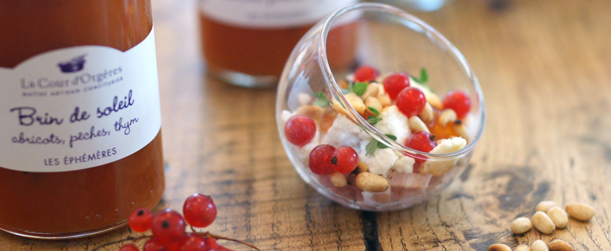 verrine-abricot-roti-pignon-groseille